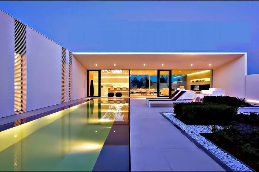 Luxury Villa with Pool or Hotel – which is right for You?